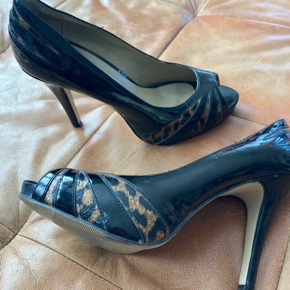 9.5 Steve Madden patent heels with leopard print - Picture 3 of 5